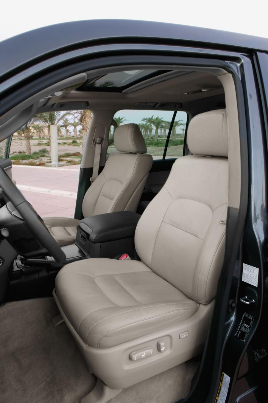  Toyota Land Cruiser 200 2007 года  (фото 53 из 196)